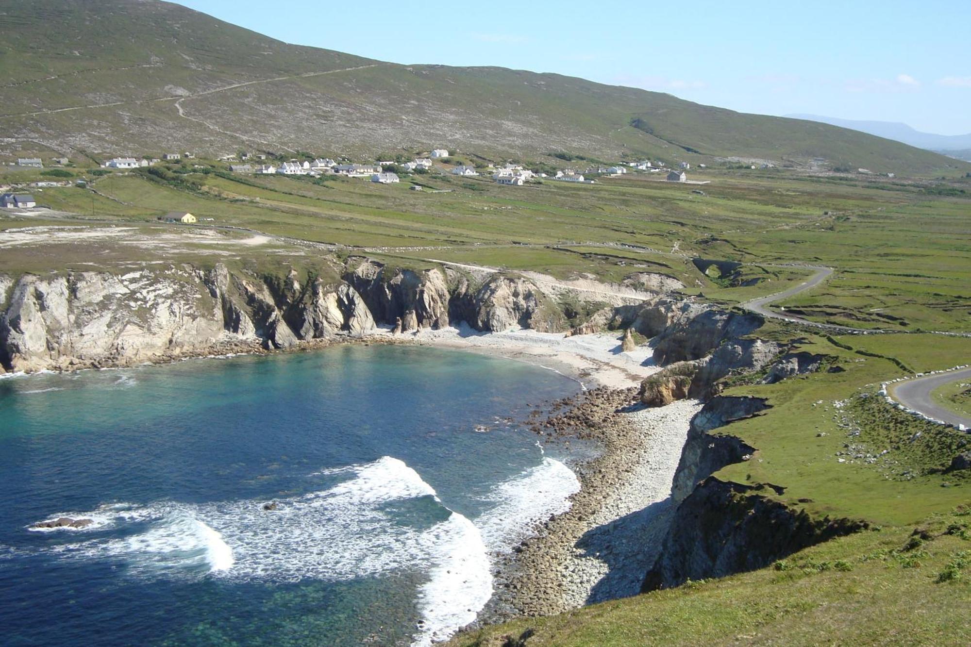 Hy Breasal B&B Achill Sound Exterior photo