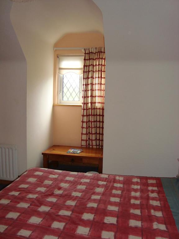 Hy Breasal B&B Achill Sound Room photo