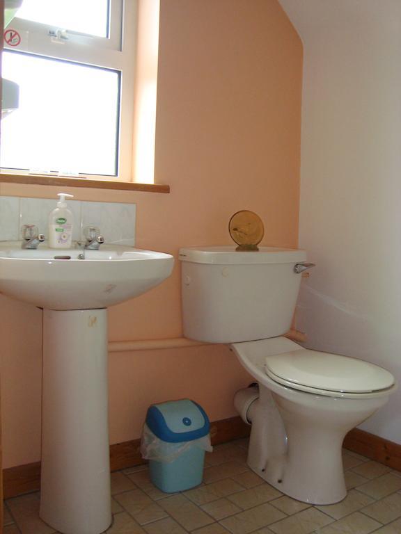 Hy Breasal B&B Achill Sound Room photo